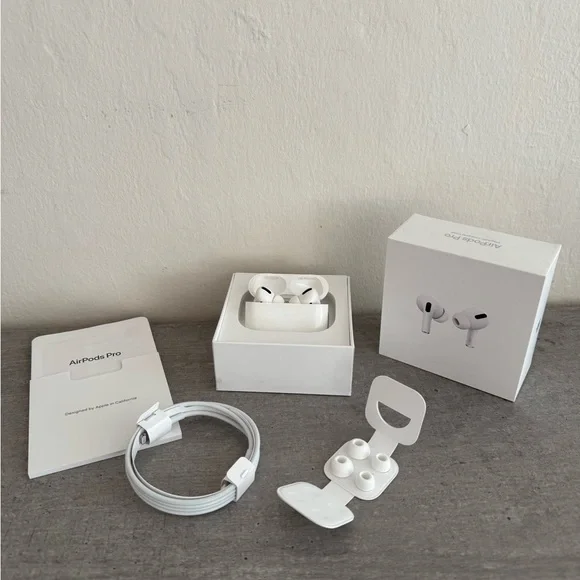 Apple AirPods Pro in White - Picture 2 of 6